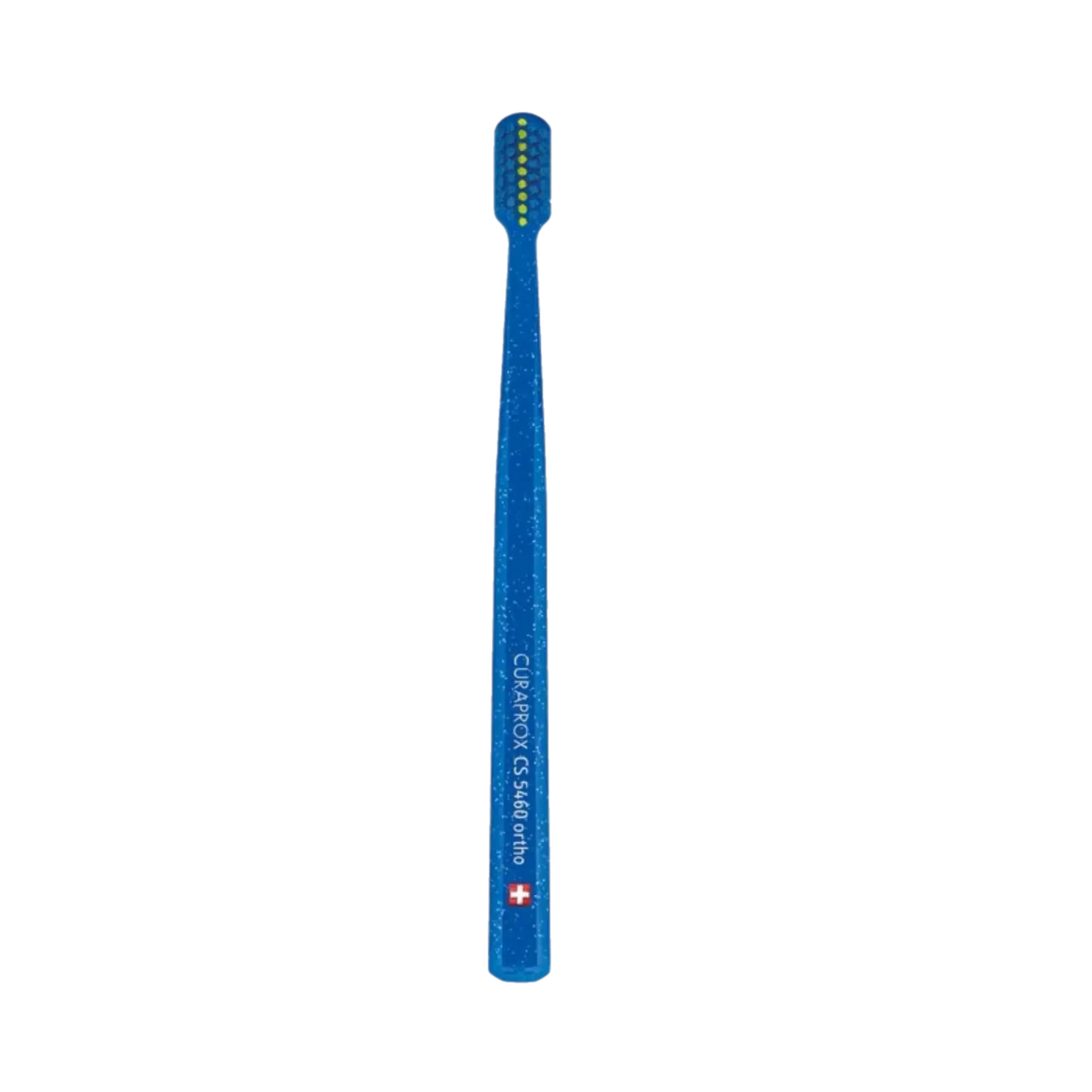 Ортодонтична зубна щітка з V-подібною щетиною CS Ultra Soft Ortho · Curaprox