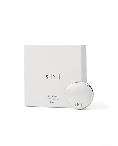 Набір з бальзамом для догляду за губами та стильними аксесуарами SHI Lip Care Set · SHI