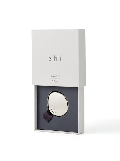 Набір з бальзамом для догляду за губами та стильними аксесуарами SHI Lip Care Set · SHI